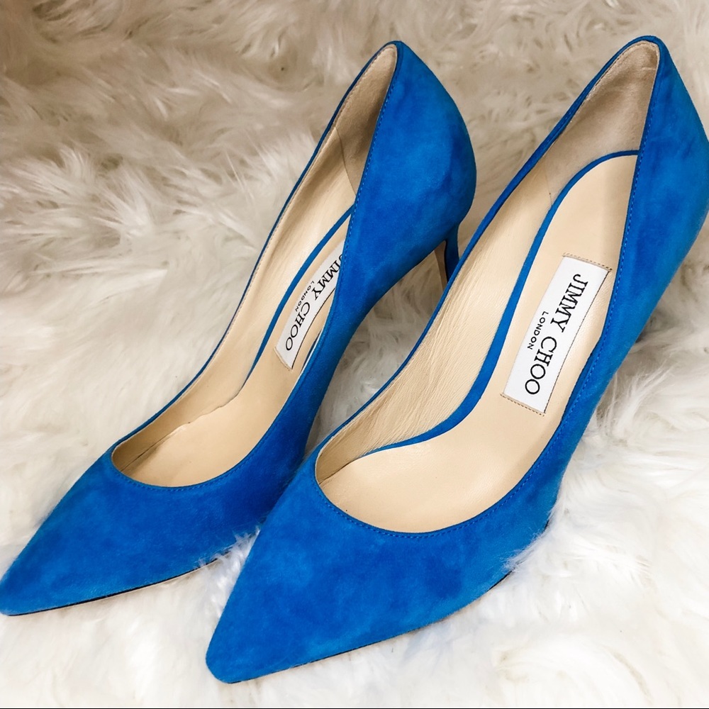 LIKE NEW AUTHENTIC JIMMY CHOO LIGHT BLUE PUMP